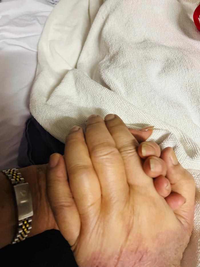 ครูชลธี ธารทอง ป่วย