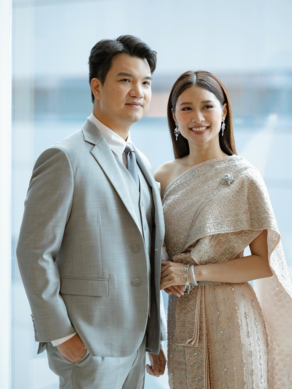 มิ้นท์ ณัฏฐา น้องสาว มิว นิษฐา เข้าพิธีแต่งงาน