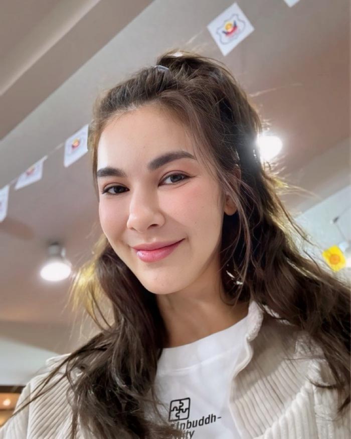 โบว์ เบญจวรรณ