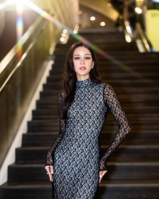 แพรว เฌอมาวีร์ ประวัติ