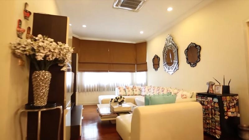 บ้าน มูนา อัล ซารูณีย์
