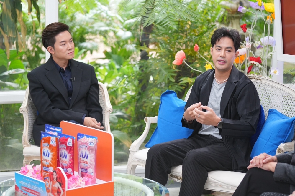 ท็อป จรณ