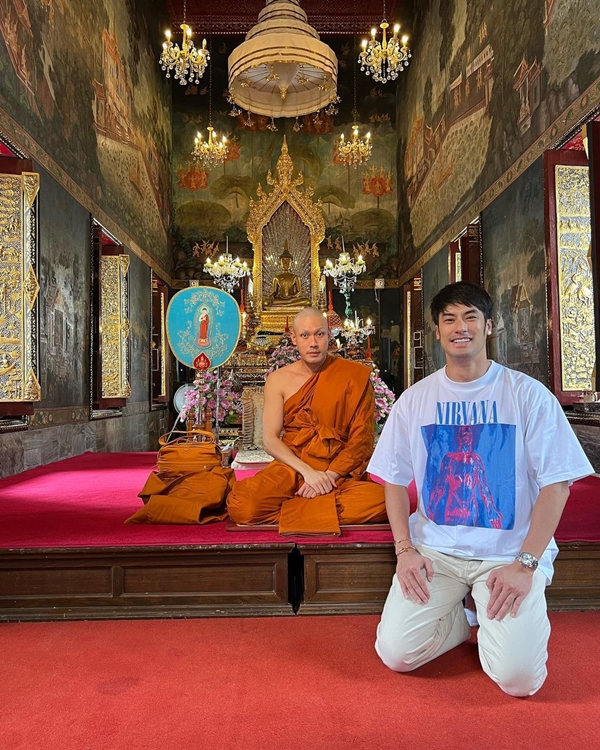 แต่งตัวไปวัด