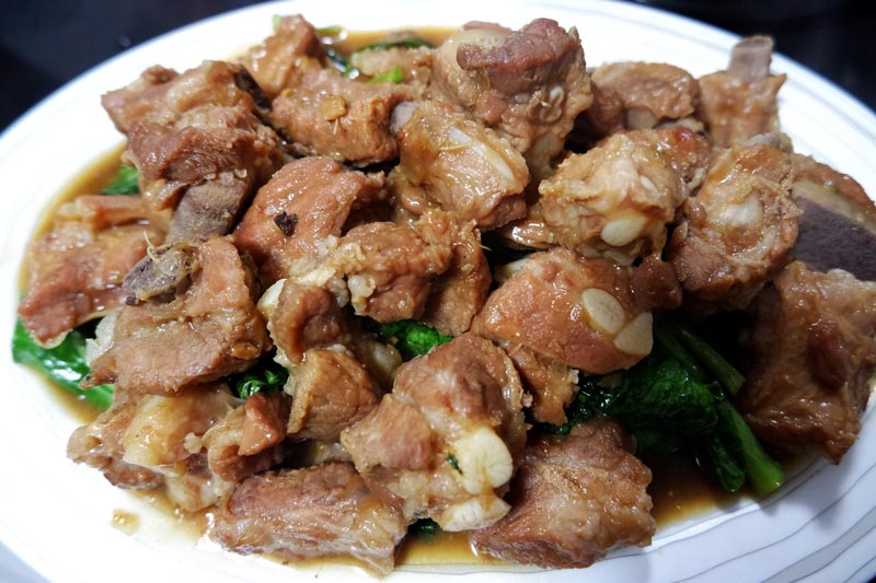 ซี่โครงหมูตุ๋นเต้าเจี้ยว