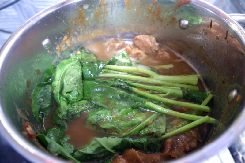 ซี่โครงหมูตุ๋นเต้าเจี้ยว
