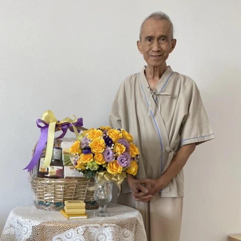 ต้อย เศรษฐา ศิระฉายา