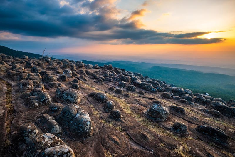 สถานที่ท่องเที่ยวเกี่ยวกับหิน