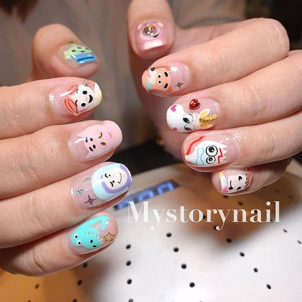 ร้านทำเล็บ, เพนต์เล็บ