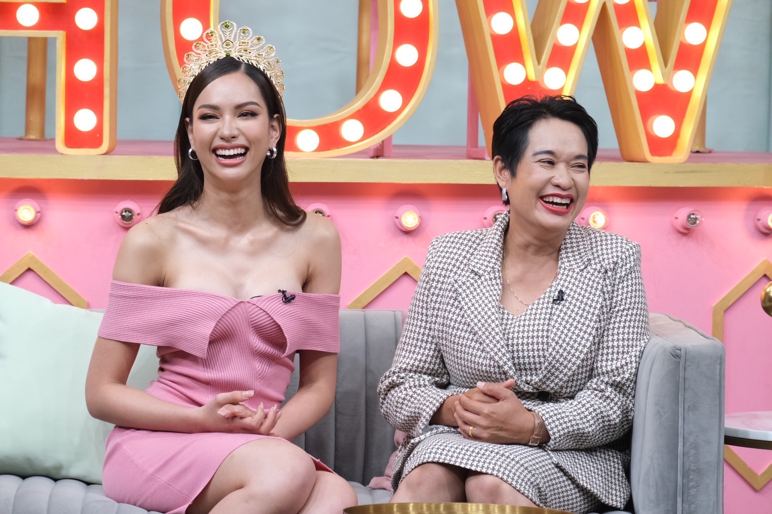 แอนนา เสืองามเอี่ยม