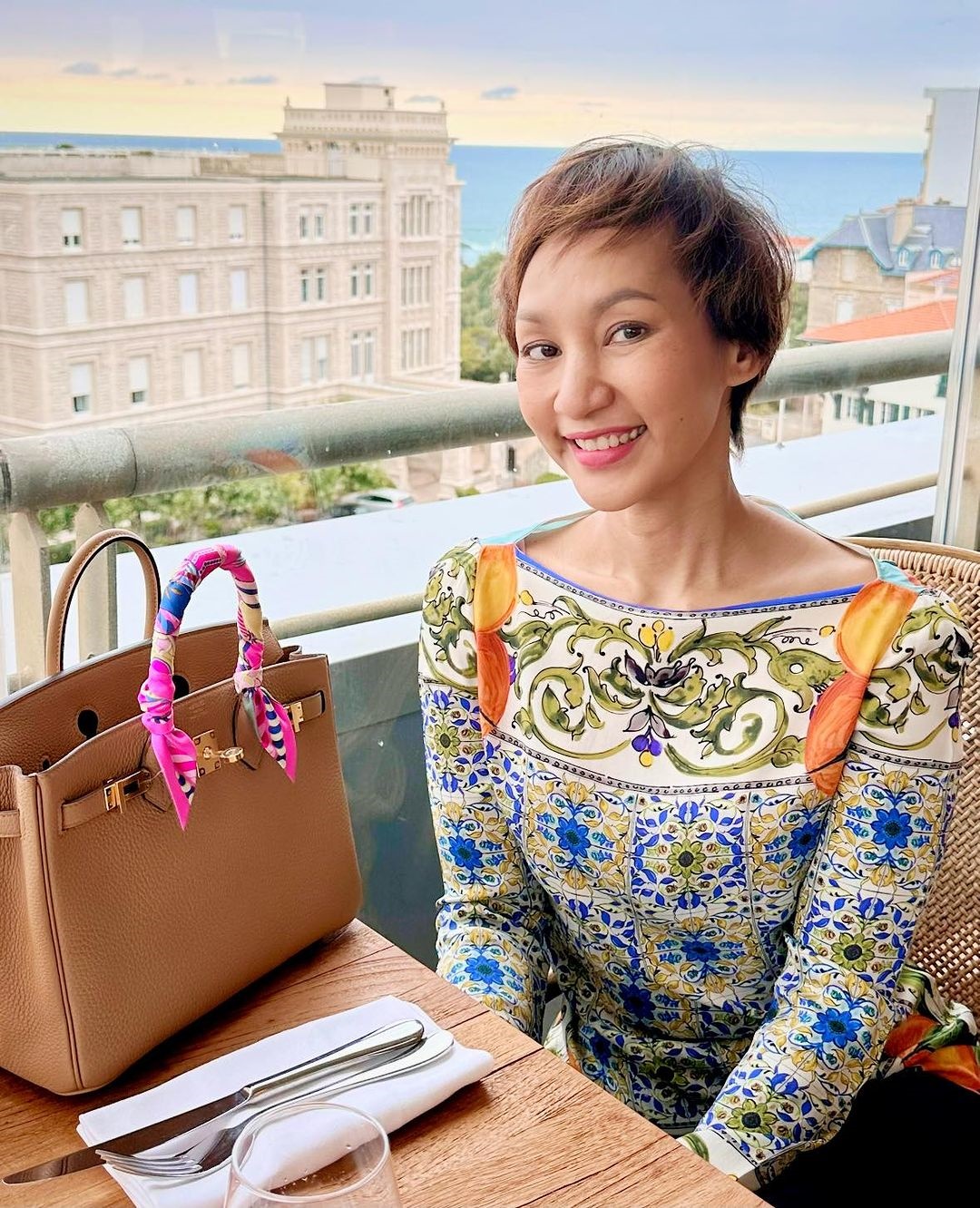 หญิง จุฬาลักษณ์ 