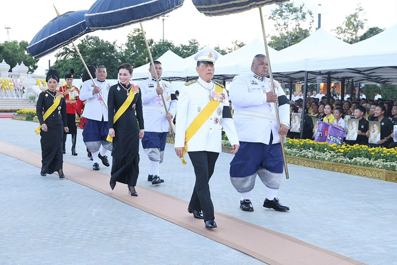 ในหลวง พระราชินี