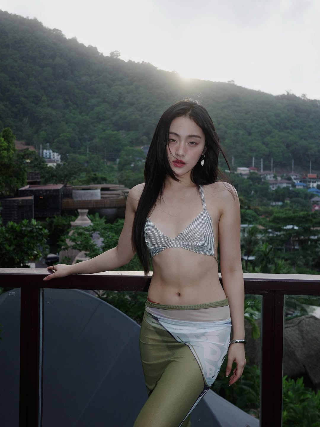 พั้นช์ 4EVE เซ็กซี่เอาเรื่อง