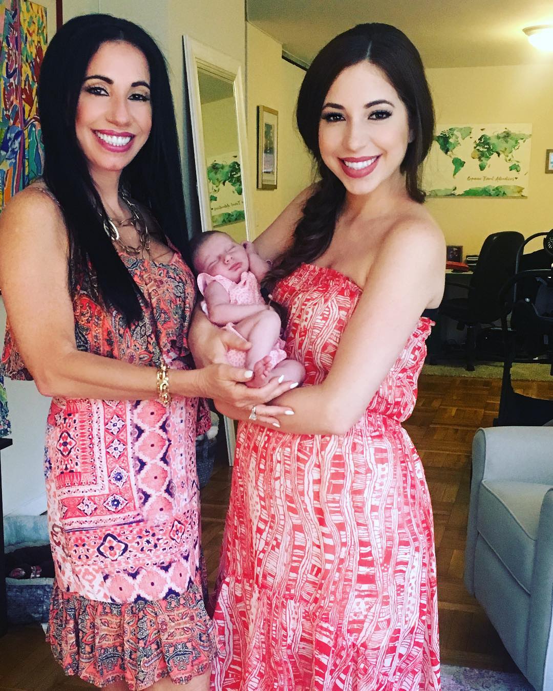 แม่ลูกหน้าเหมือน