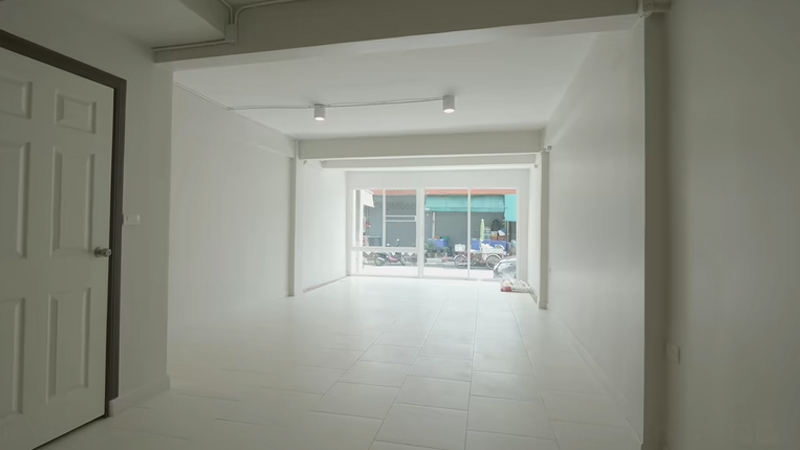 โบวี่ อัฐมา รีโนเวทบ้าน