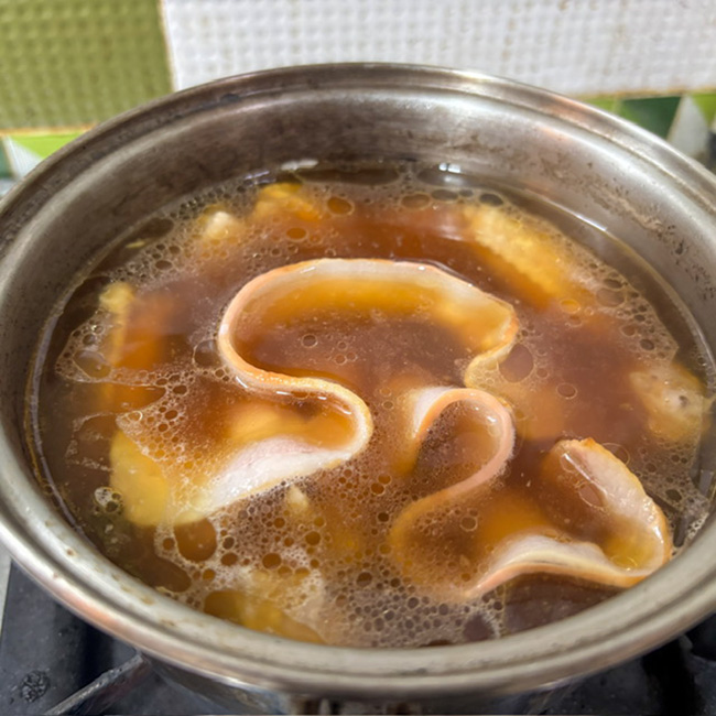 ราเมงเกี๊ยวหมูหางยาว ซุปไก่ กับปีกไก่ตุ๋นซอส เมนูเส้น อาหารจานเดียว เกี๊ยวหมู สูตรอาหาร