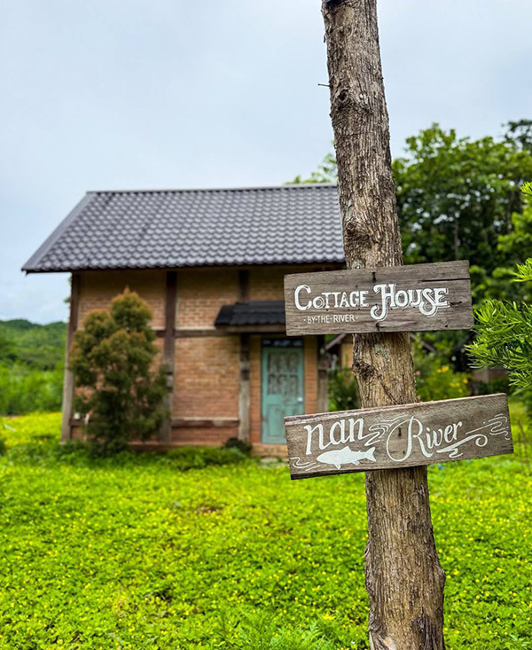 ที่พักหน้าฝน 2568 The River Runs Chiang Klang