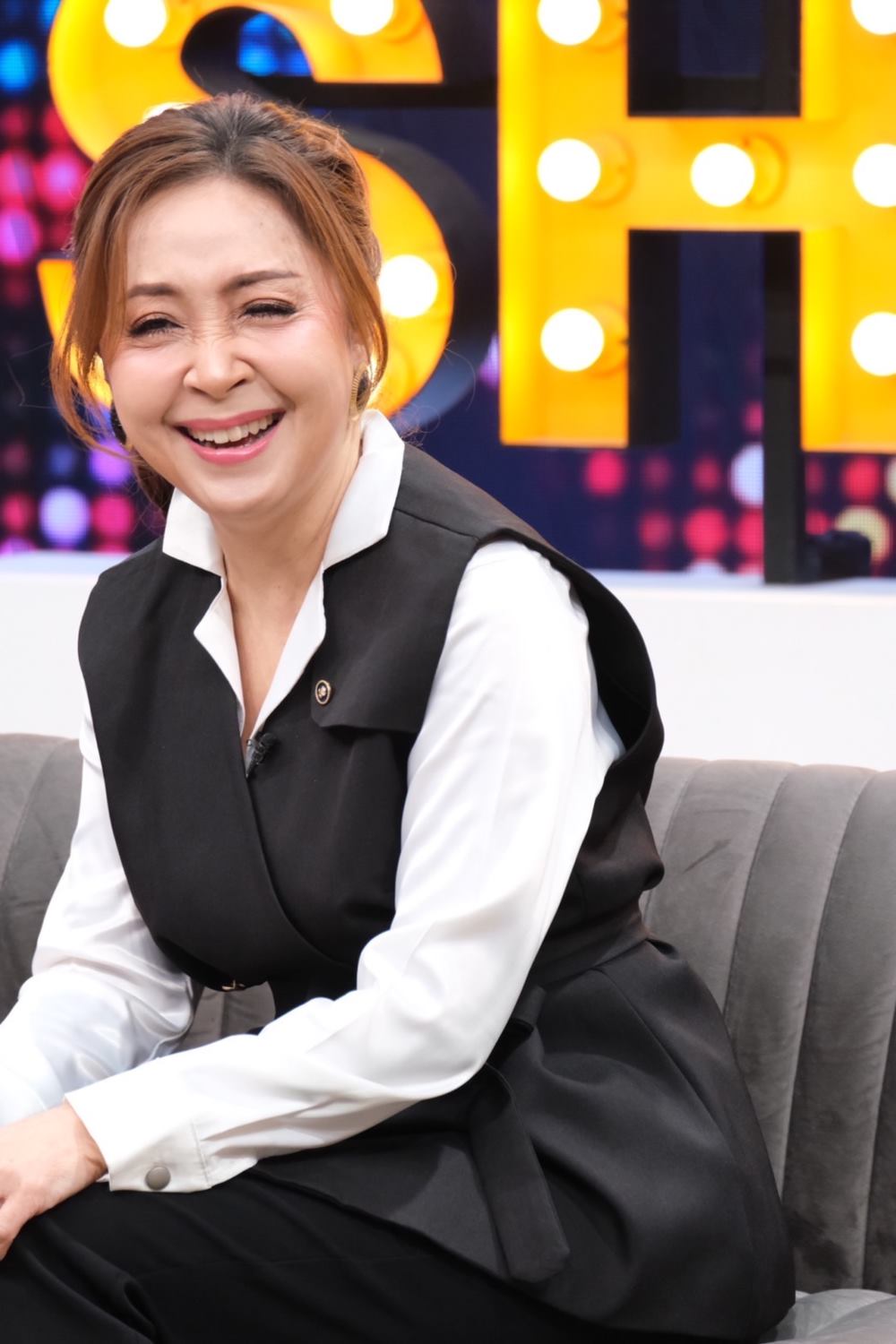 น้ำฝน โกมลฐิติ กวาง กมลชนก