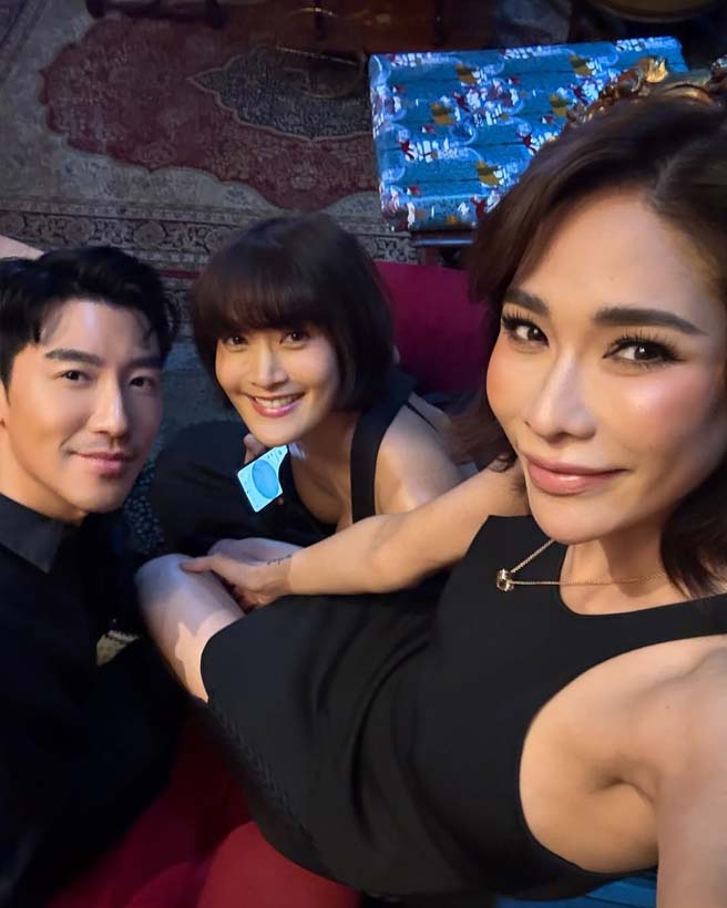 นุ่น สินิทธา ควง พลอย เฌอมาลย์ สวยแพ็กคู่ หลังออกงานร่วมกัน
