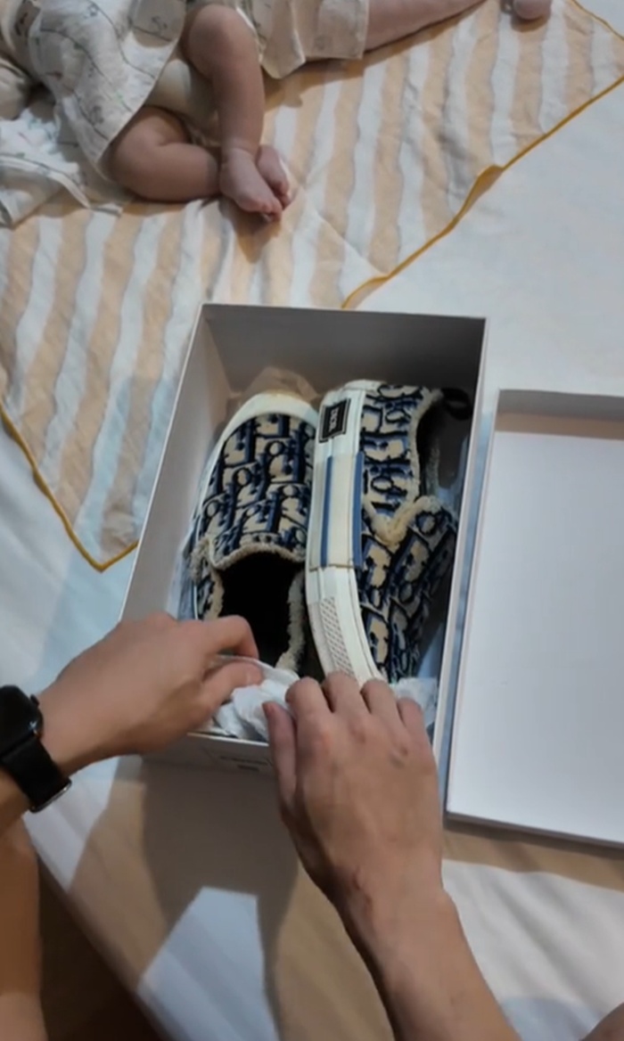 ซื้อรองเท้า