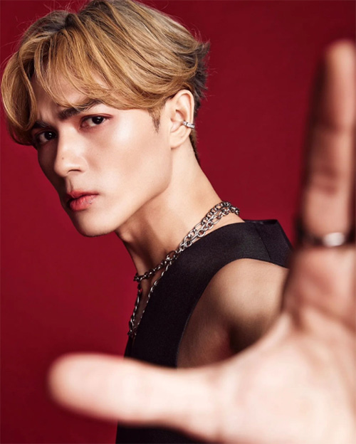 แน็ก ชาลี ทรงผม