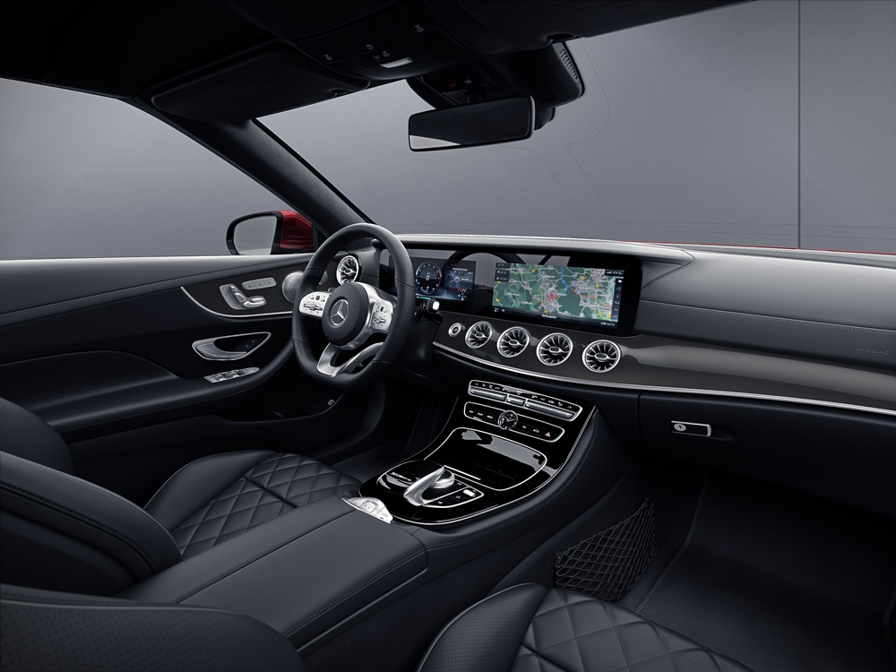 Mercedes-Benz E 300 Cabriolet AMG Dynamic