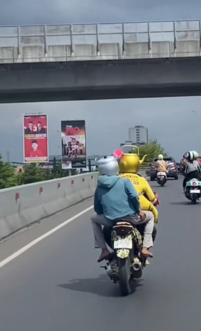 หมวกกันน็อก