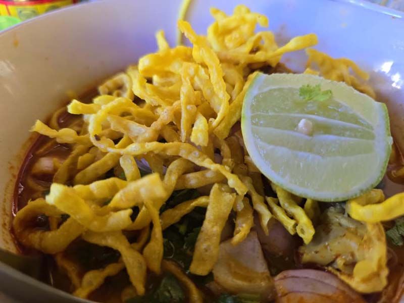 ร้านข้าวซอยป้าศรีไว