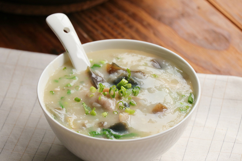 โจ๊กไข่เยี่ยวม้า