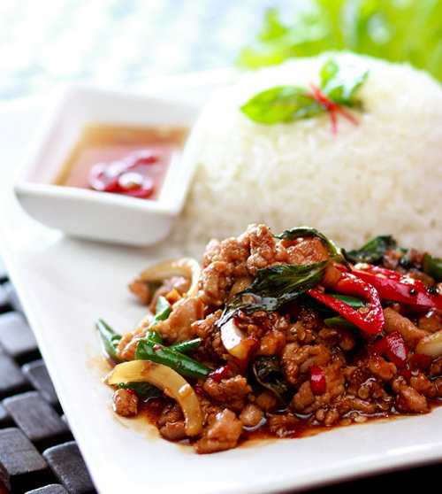 ผัดกะเพราหมู หม้อทอด