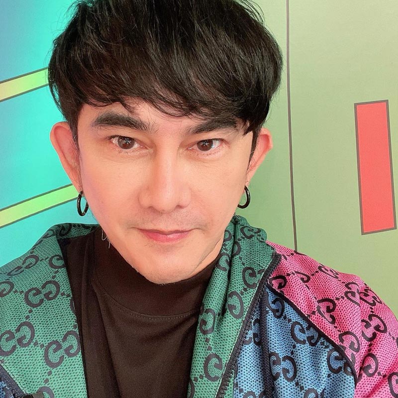 พชร์ อานนท์