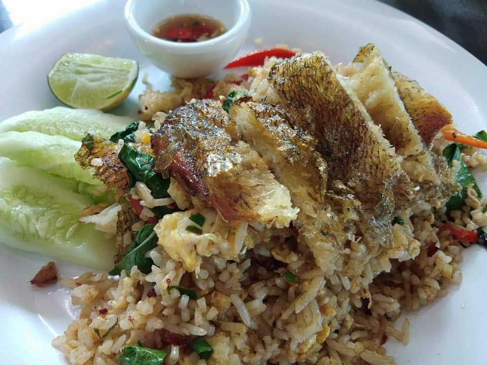 ร้านข้าวผัดปลาสลิด
