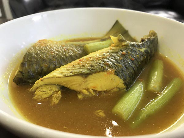 แกงส้มปลากระบอก 