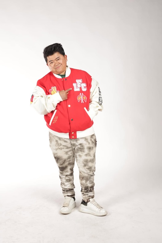 โก๊ะตี๋ อารามบอย ลงคลิปคู่สาวสวย หวานกันไม่เบา