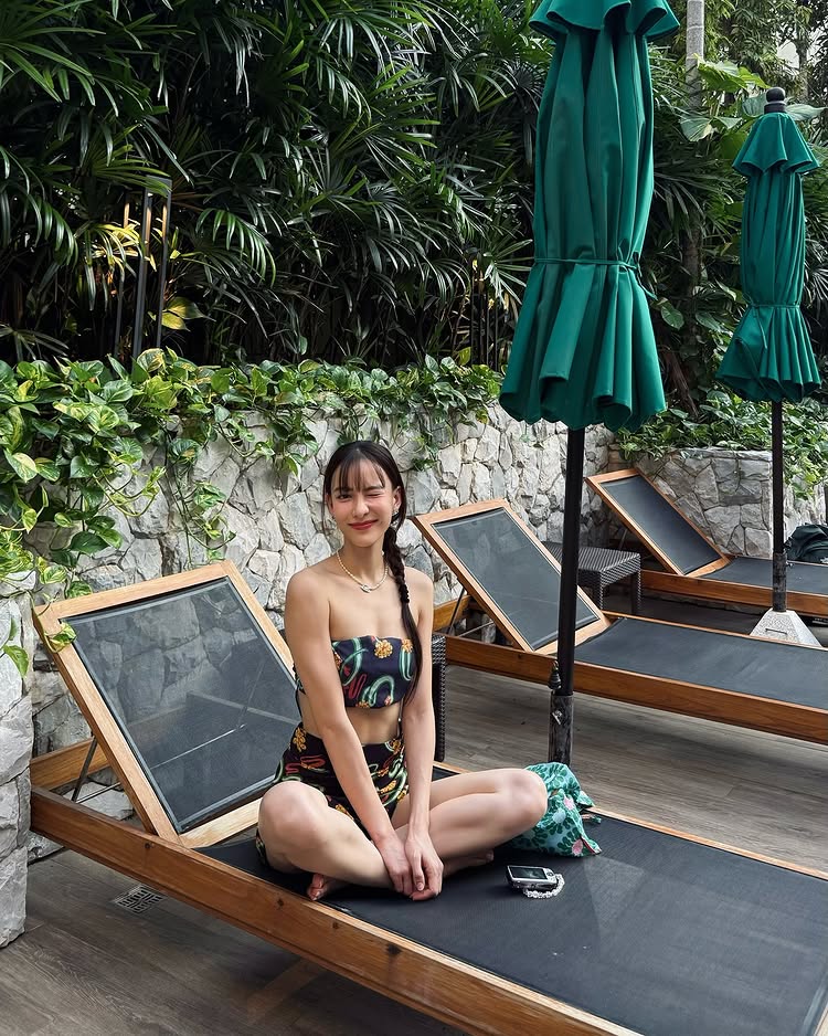 กรีน อัษฎาพร หรือ กรีน AF เสิร์ฟทูพีซคลายร้อน