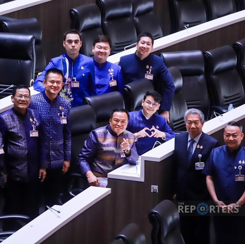 ประวัติ ไชยชนก ชิดชอบ ลูกชาย เนวิน ชิดชอบ รมว.ดีอี ในรัฐบาลอนุทิน