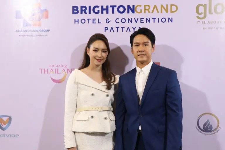 บี น้ำทิพย์ - ฟลุค ชลัคร