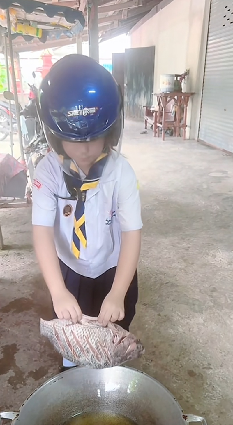 ทอดปลา