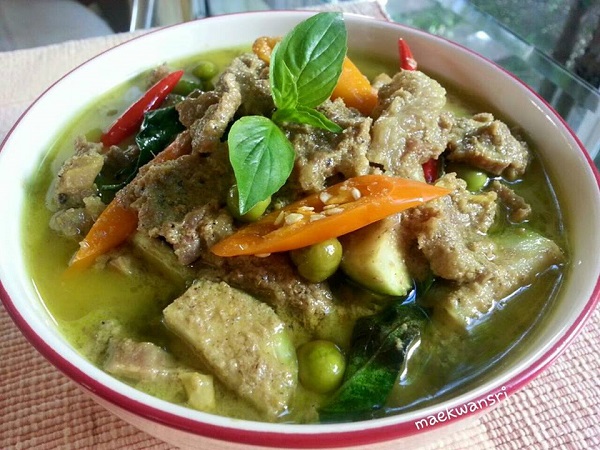 แกงเขียวหวานเนื้อ