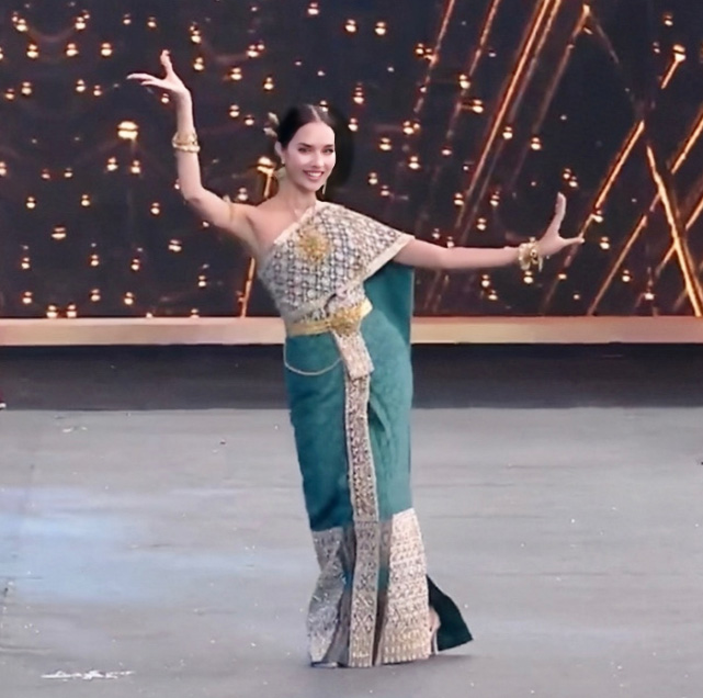 โอปอล สุชาตา กับลุคเข้ากอง Miss World 2025 สวยสง่าสมมงไทยแลนด์