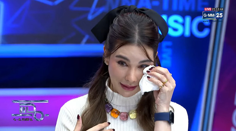 โบว์ เบญจวรรณ