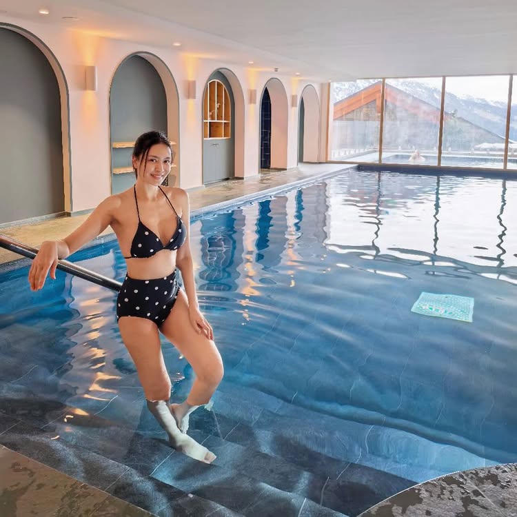 เบนซ์ ปุณยาพร ใส่บิกินี่ อวดแซ่บจากทริปเติมความหวานที่ฝรั่งเศส