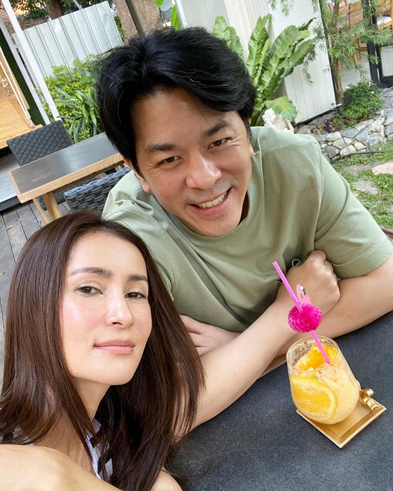 แอน ทองประสม