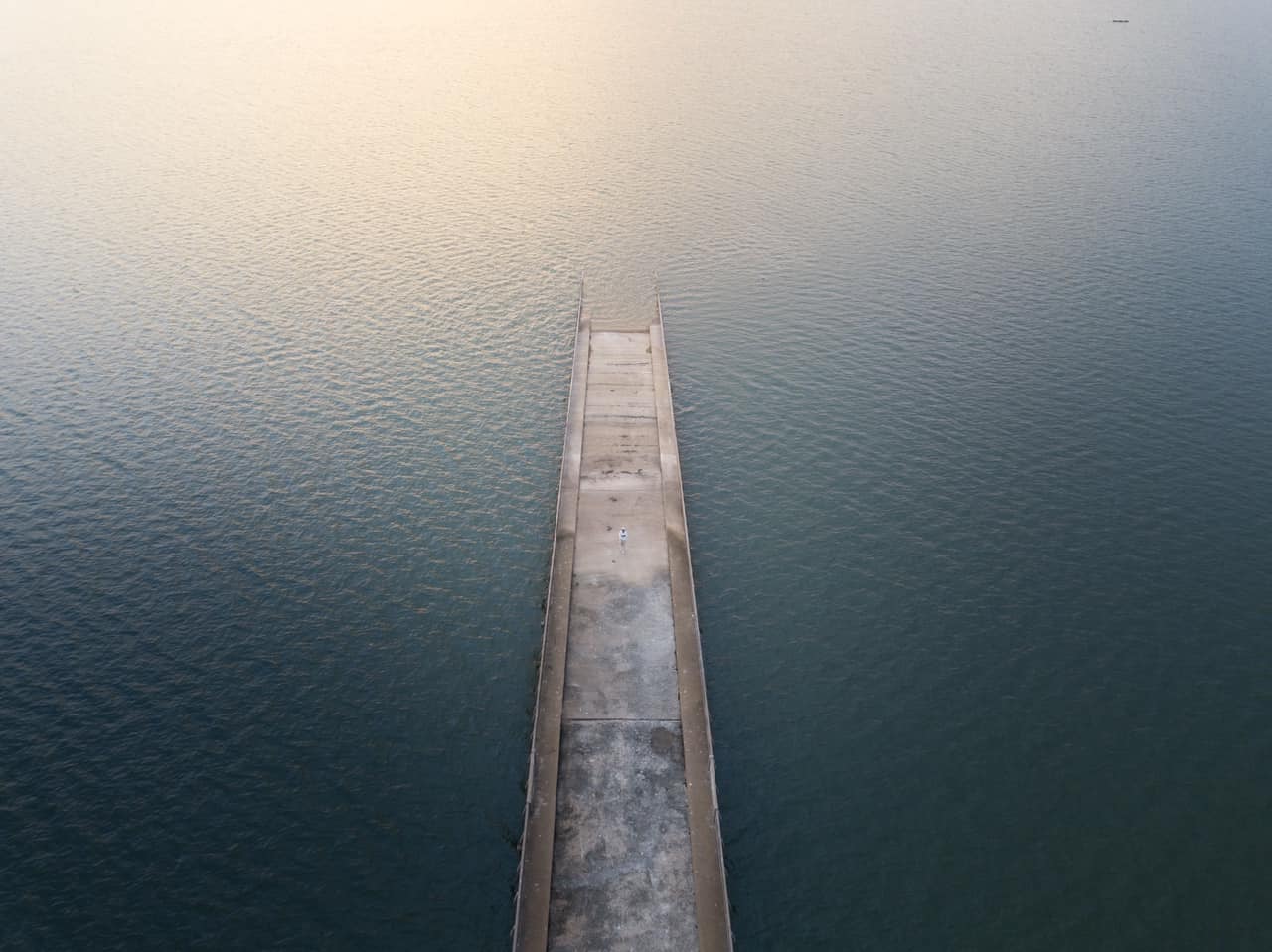 สะพานผุด ลพบุรี