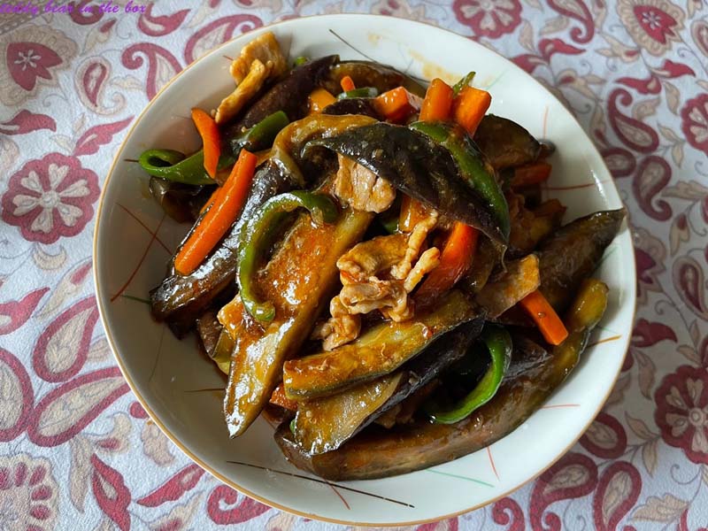มะเขือม่วงผัดพริกเสฉวน