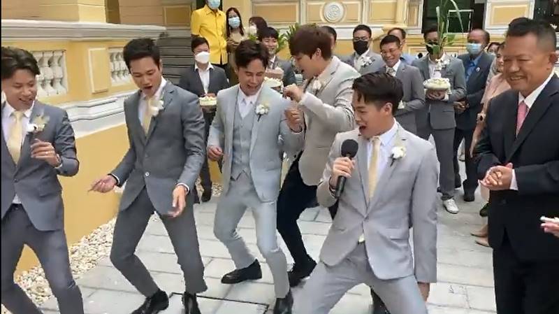 ปุยฝ้าย ตาม แต่งงาน