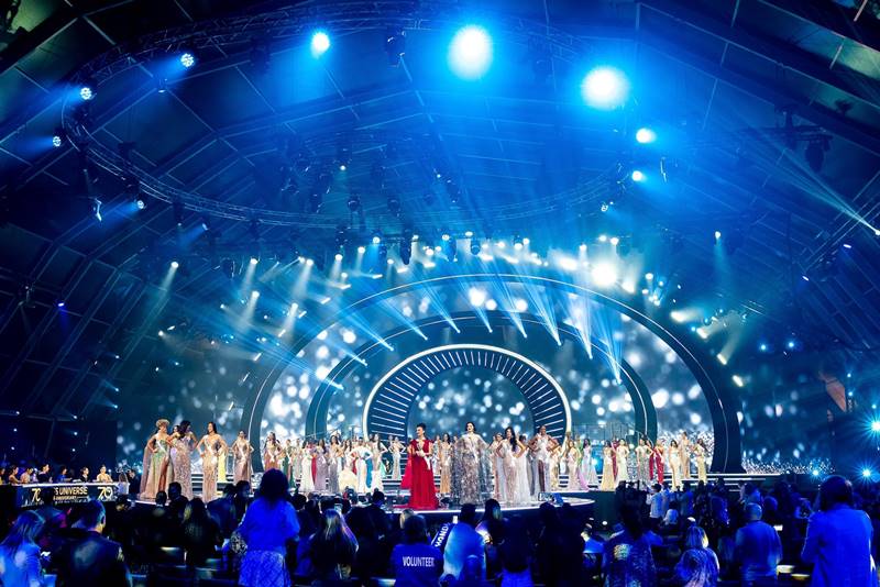 ชุดประจําชาติ miss universe 2021