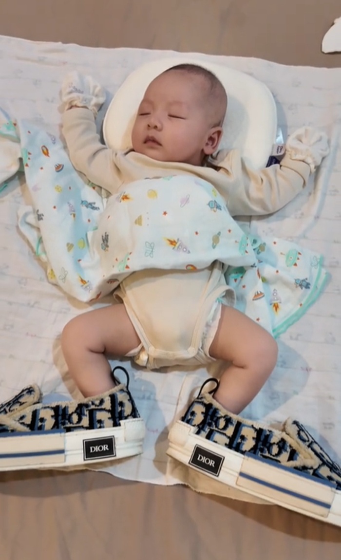 ซื้อรองเท้า