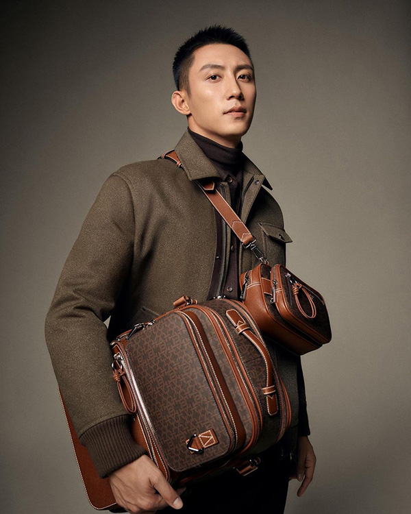 หวงจิ่งอวี๋ johnny huang