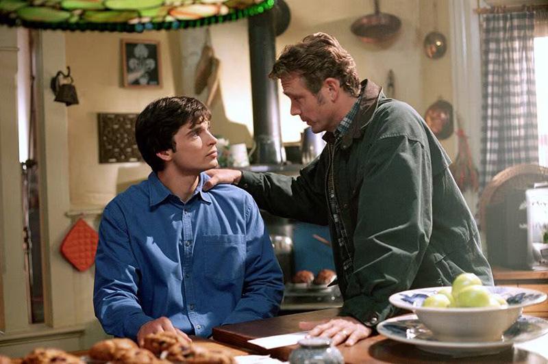 ภาพ Tom Welling รับบท Superman ในซีรีส์ Smallville