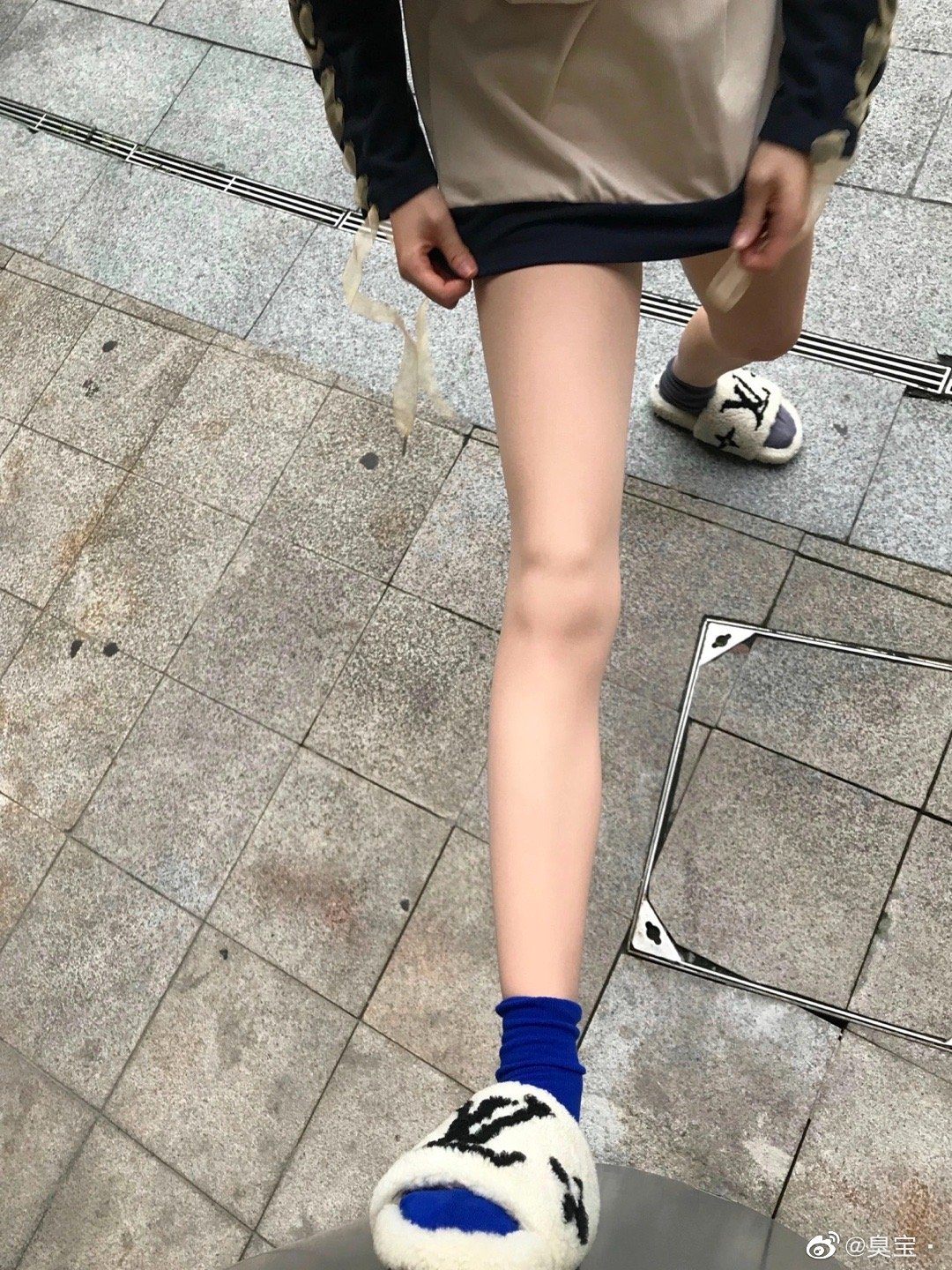 ขาขาวเนียน